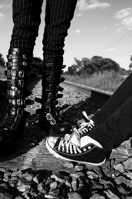 Teen Shoes on Tracks - American Series